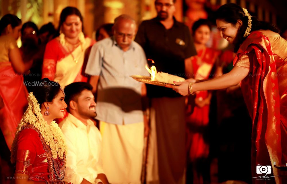 Photo From Actress Ashwathy Warrier & Abilash Unnikrishnan's Destination Wedding at Le Meridien Kochi - By SDS Studio