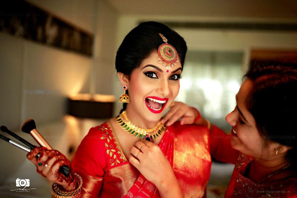 Photo From Actress Ashwathy Warrier & Abilash Unnikrishnan's Destination Wedding at Le Meridien Kochi - By SDS Studio