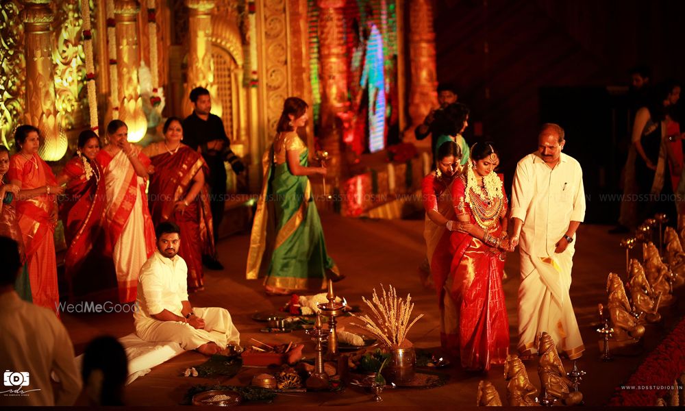 Photo From Actress Ashwathy Warrier & Abilash Unnikrishnan's Destination Wedding at Le Meridien Kochi - By SDS Studio