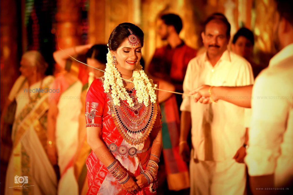 Photo From Actress Ashwathy Warrier & Abilash Unnikrishnan's Destination Wedding at Le Meridien Kochi - By SDS Studio