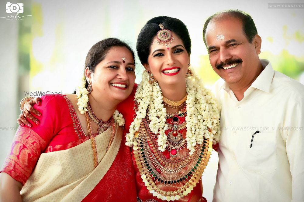 Photo From Actress Ashwathy Warrier & Abilash Unnikrishnan's Destination Wedding at Le Meridien Kochi - By SDS Studio