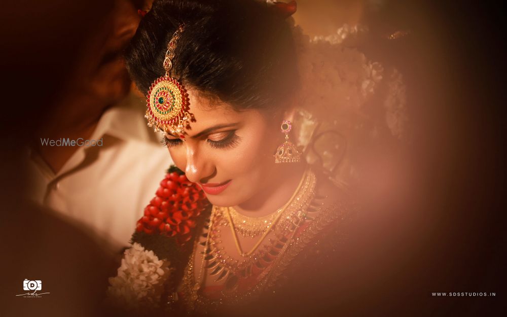 Photo From Actress Ashwathy Warrier & Abilash Unnikrishnan's Destination Wedding at Le Meridien Kochi - By SDS Studio