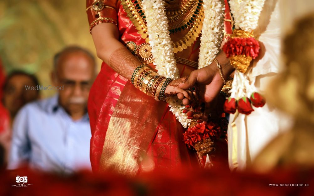 Photo From Actress Ashwathy Warrier & Abilash Unnikrishnan's Destination Wedding at Le Meridien Kochi - By SDS Studio