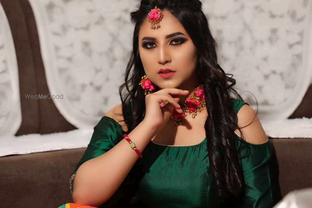 Photo From Best Looks - By Nayankaari