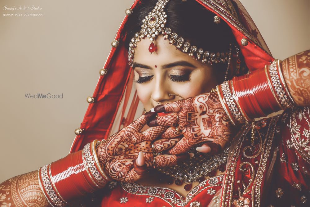 Photo From Priya Weds lavesh - By Aakriti Studio