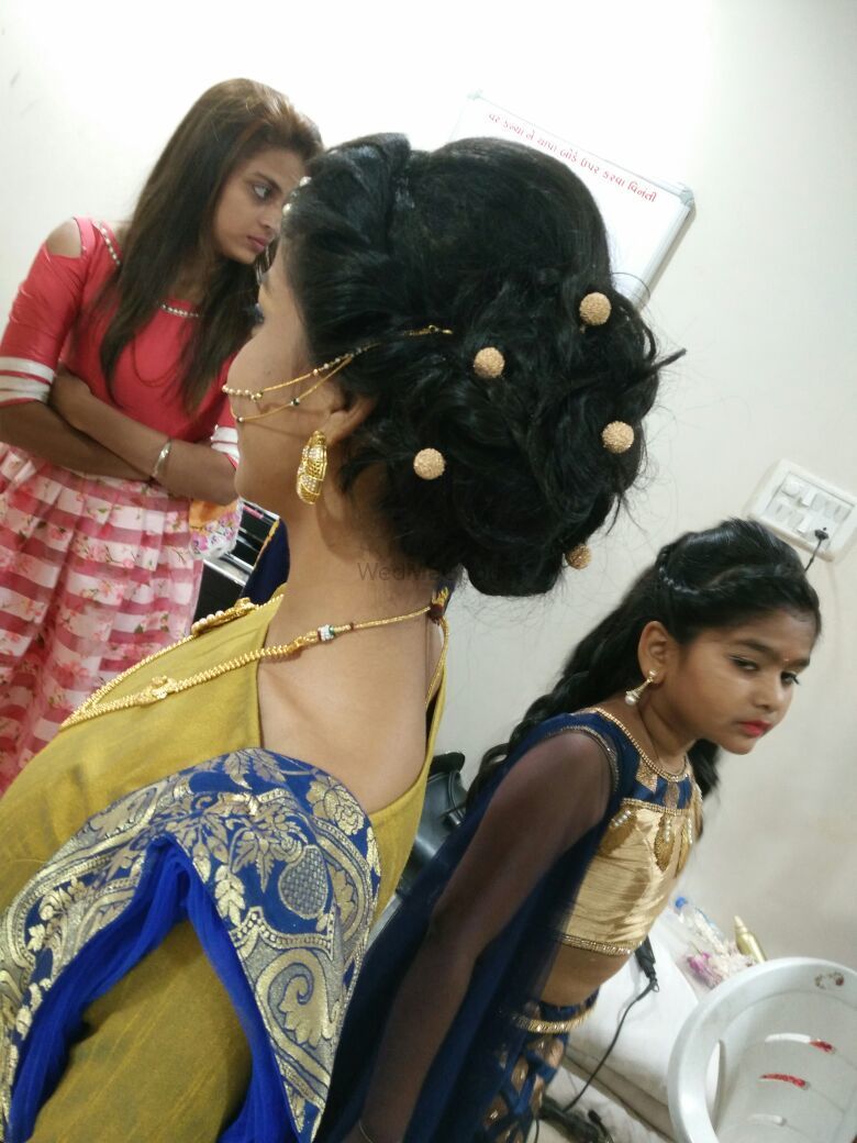 Photo From Professional Hairstyle.... - By Urmi Patel Makeup