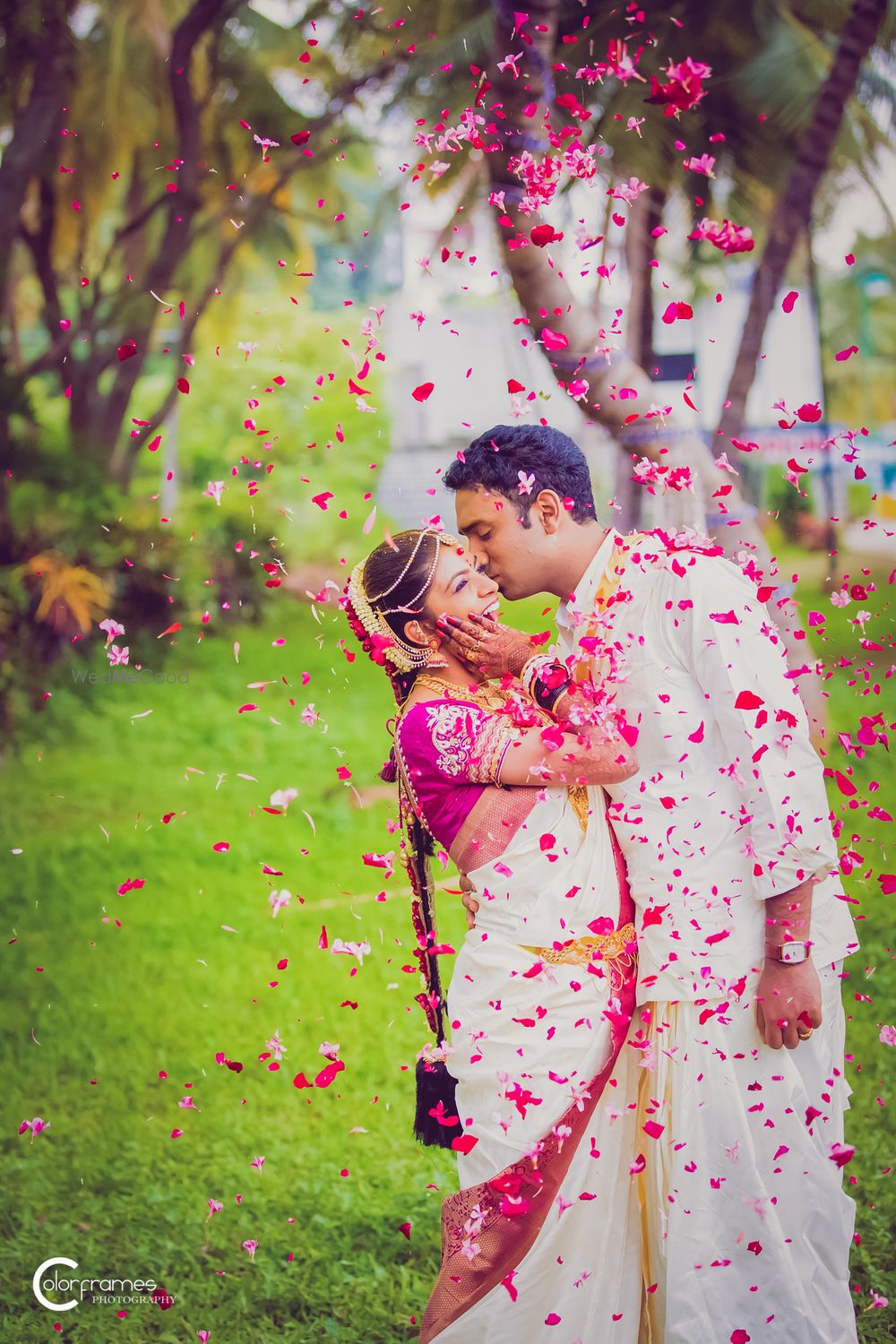 Photo of Couple portrait idea with flower shower