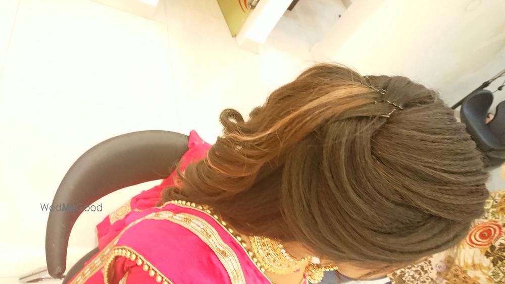 Photo From Neha’s Engagement Makeover  - By RS Makeup Studio by Rachna Sahu