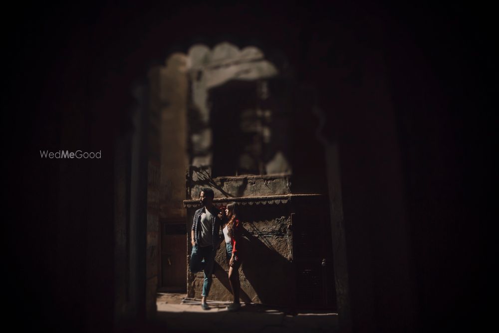 Photo From Somoshree & Debayan (Varanasi Love Session) - By Like Old Wine Films