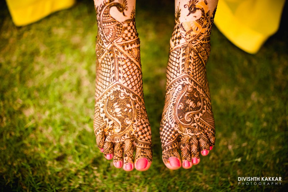 Photo of Bridal Feet Mehendi Design