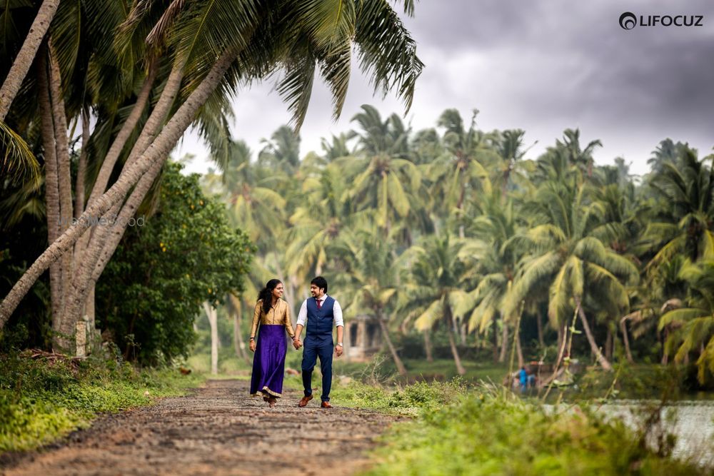 Photo From Viju+Breena Outdoor couple Photoshoot - By Lifocuz