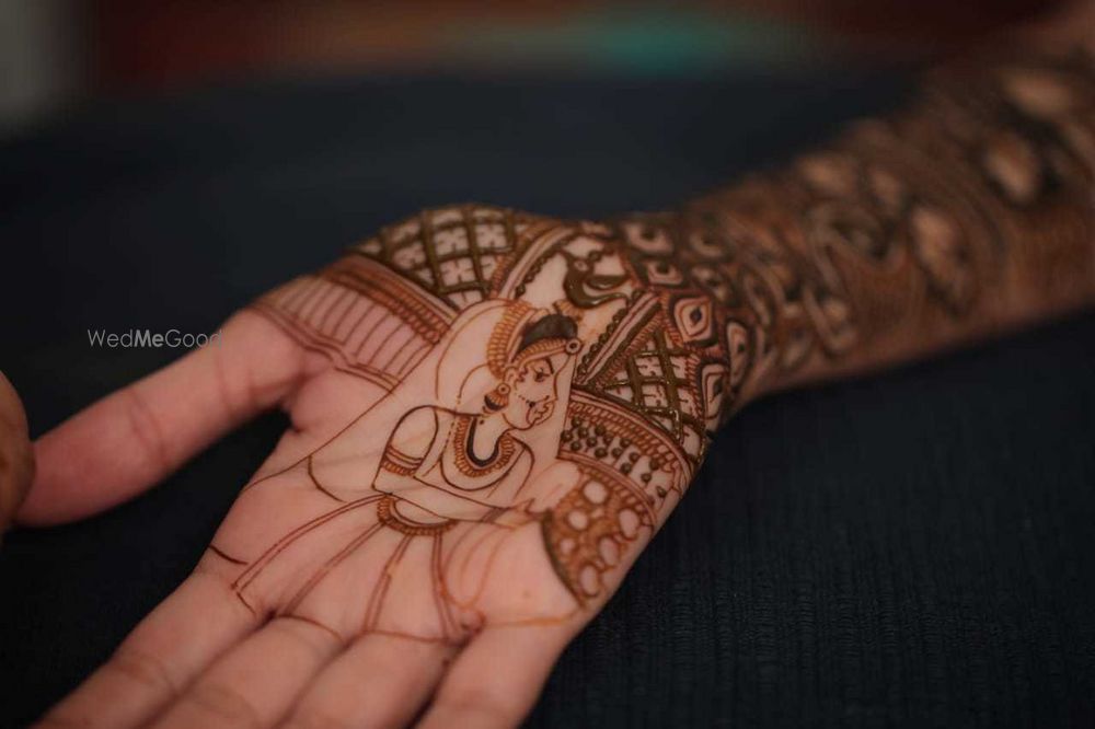 Photo From celebs Aarti Chabaria - By Aditis Mehendi Art