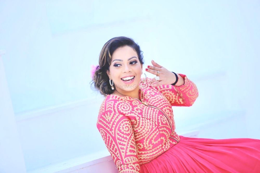 Photo From shree's pre wedding shoot - By Arck Makeovers 