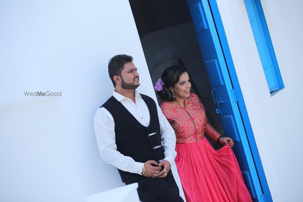 Photo From shree's pre wedding shoot - By Arck Makeovers 