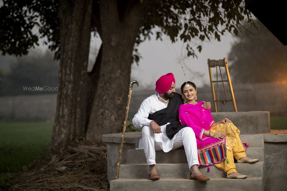Photo From pre wedding pics - By Ritu Malhotra Makeovers
