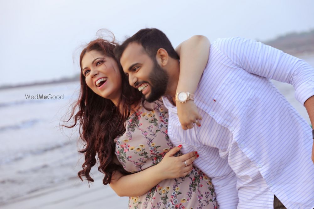 Photo From Mumbai City Pre Wedding Shoot - By Wedding Storytellers