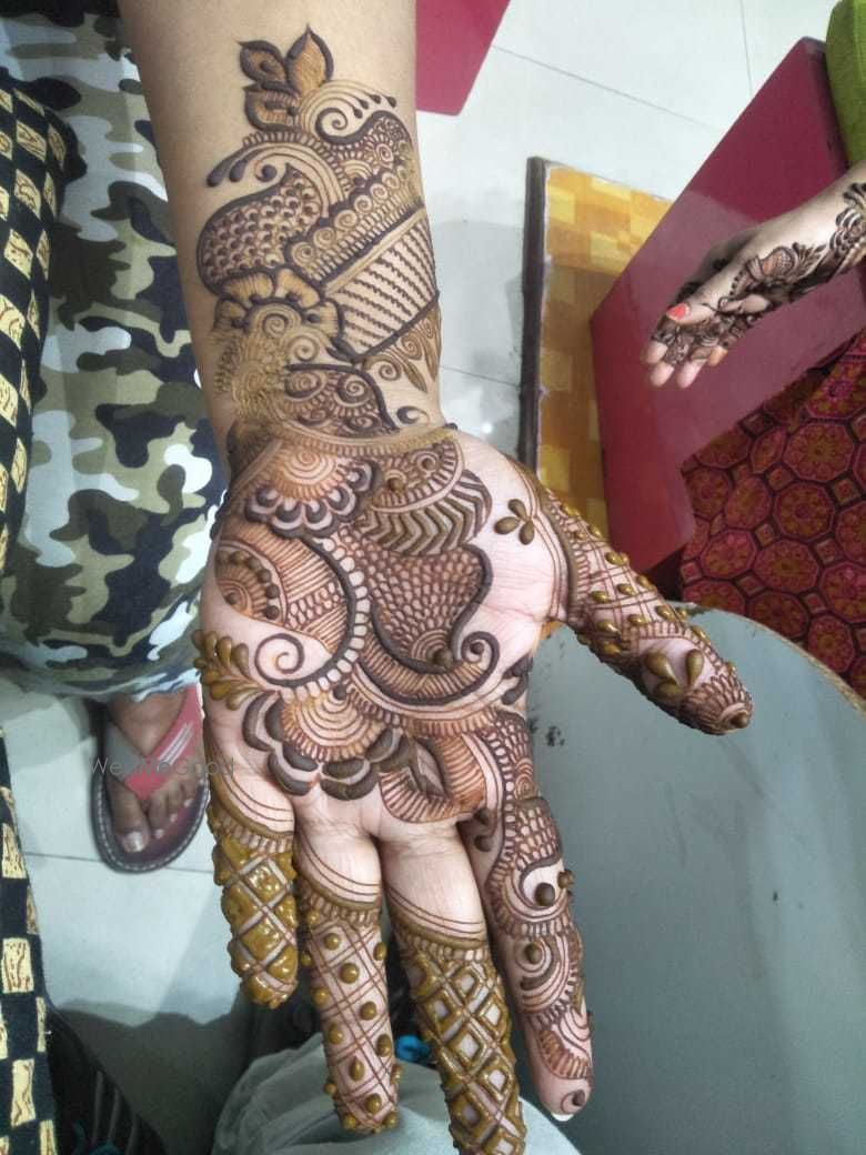 Photo From Indian and Stylish Design - By Hari Om Mehandi Artist