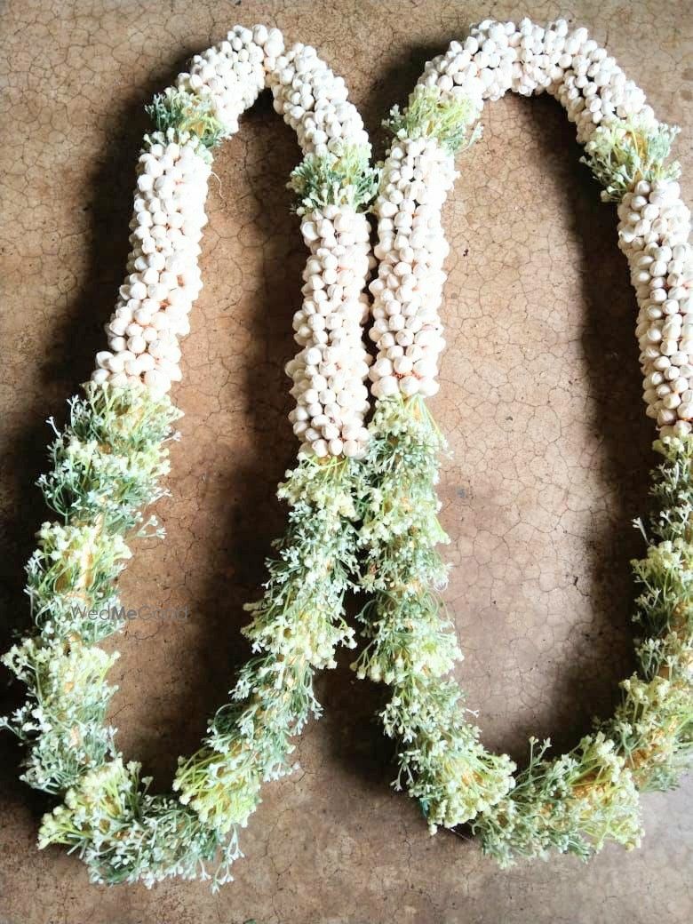 Photo From Wedding Garland - By Glitterzz Creatio