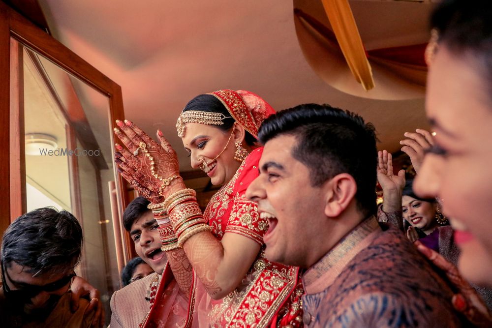 Photo From Riya & Aakash Wedding | The Club - By Wedding Storytellers