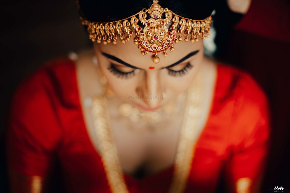 Photo of temple jewellery mathapatti for south indian bride