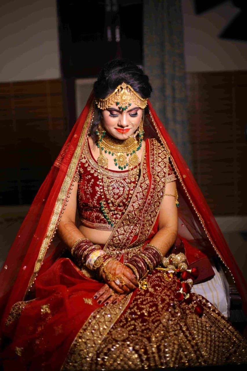 Photo From Juhi Engagement and Bridal Makeup Looks - By Simran Makeoverz