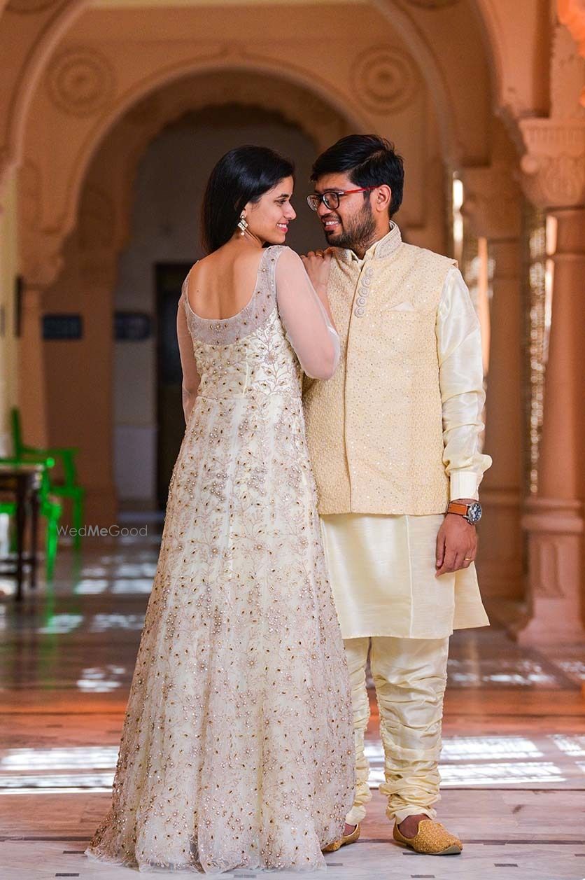 Photo From Pre-Wedding Portfolio : Akash & Megha - By Lensomaniya Photography