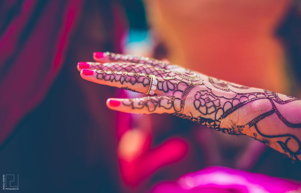 Photo of Bridal Hand Mehendi Design - Abstract