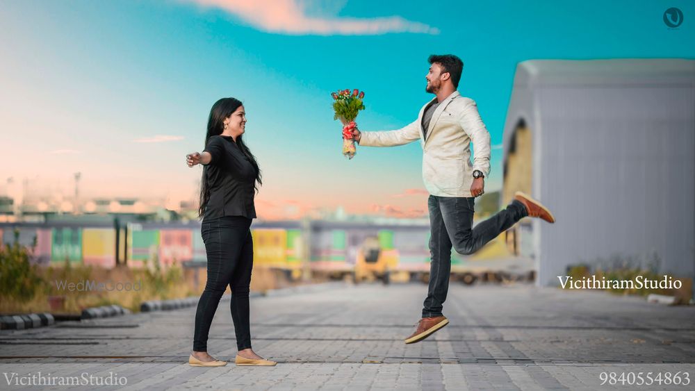 Photo From Vivek + Nandini I Pre-wedding I Outdoorshoot - By Vicithiram Studio