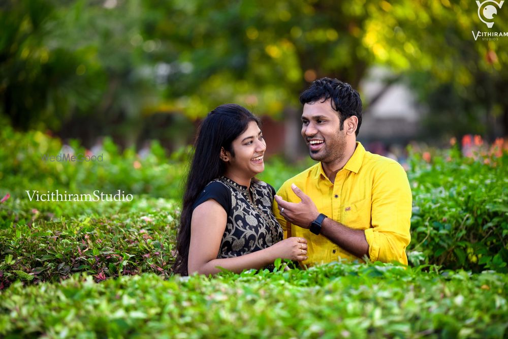 Photo From Tarun + Nivetha I Post wedding I Outdoor - By Vicithiram Studio