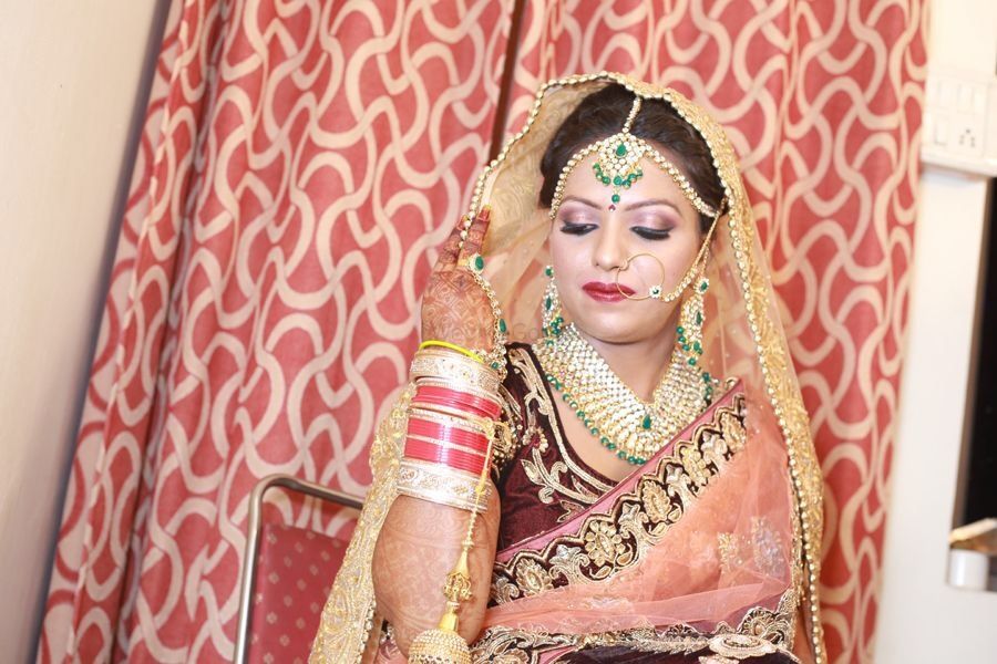 Photo From Bride Anjali - By Vanshika Sachdeva Makeovers