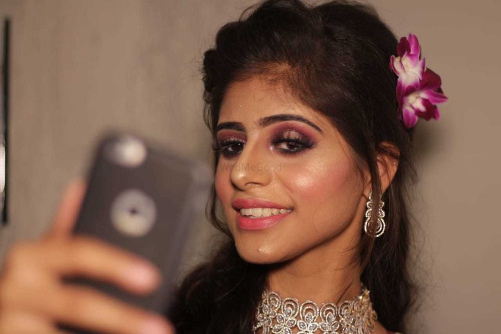 Photo From Akansha's Engagement Glam - By Aastha Sidana Makeup