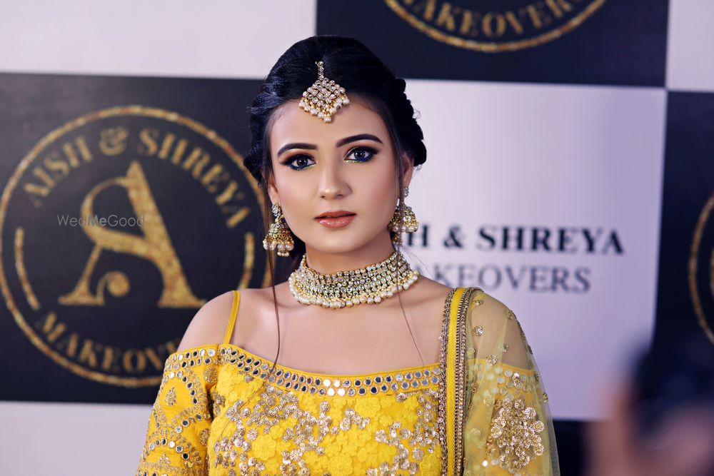 Photo From Mehendi Look - By Aish & Shreya Makeovers