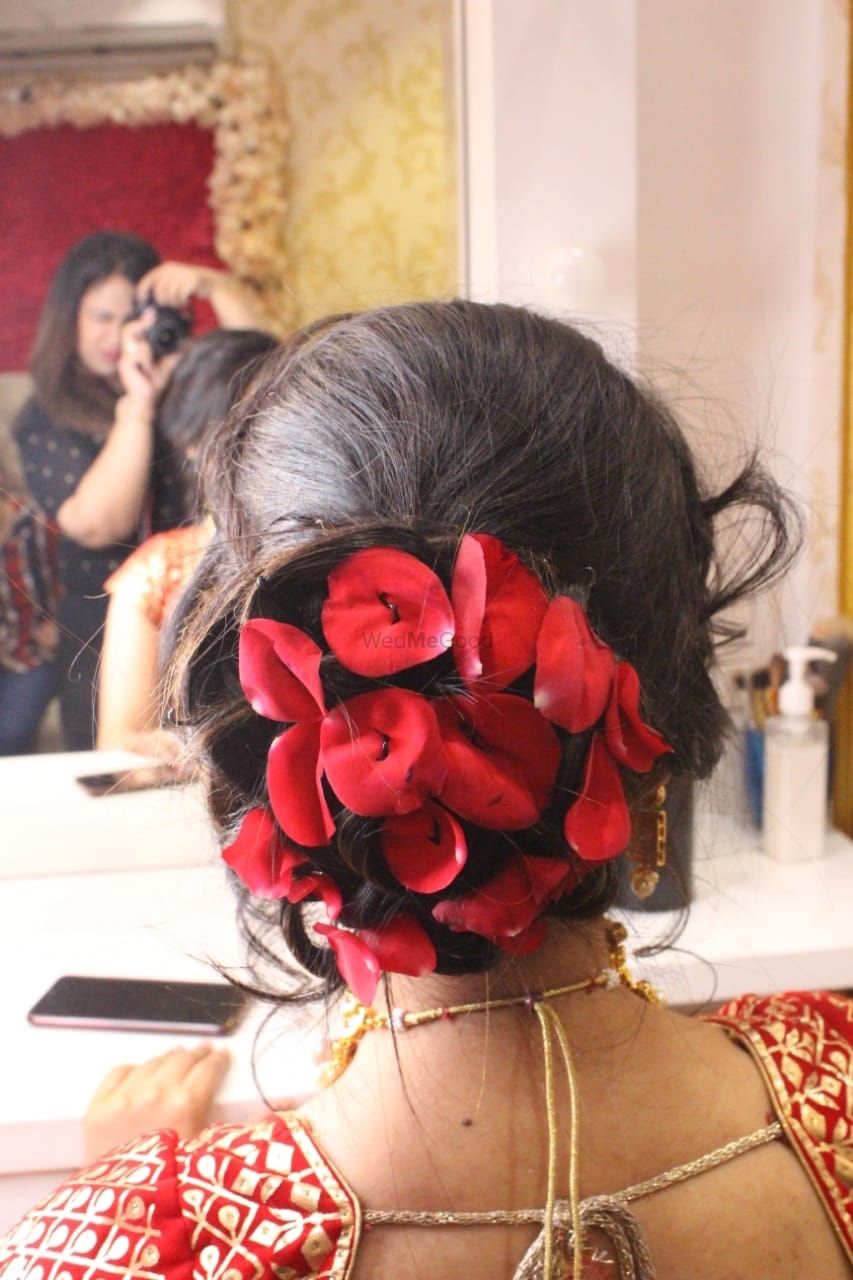 Photo From Bride Sanya - By Vanshika Sachdeva Makeovers