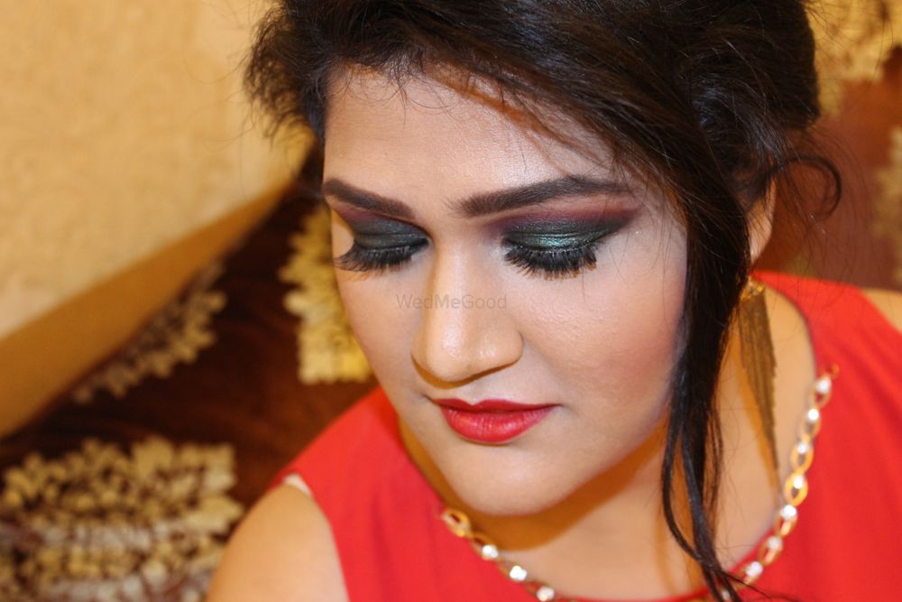 Photo From Cocktail Makeup - By Vanshika Sachdeva Makeovers