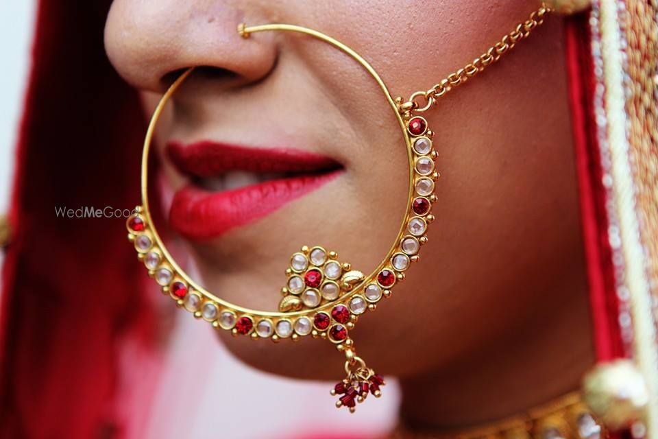 Photo of Gold Nath with Pearls and Ruby