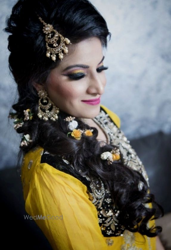 Photo From Haldi Makeup - By Makeovers by Aman Mua