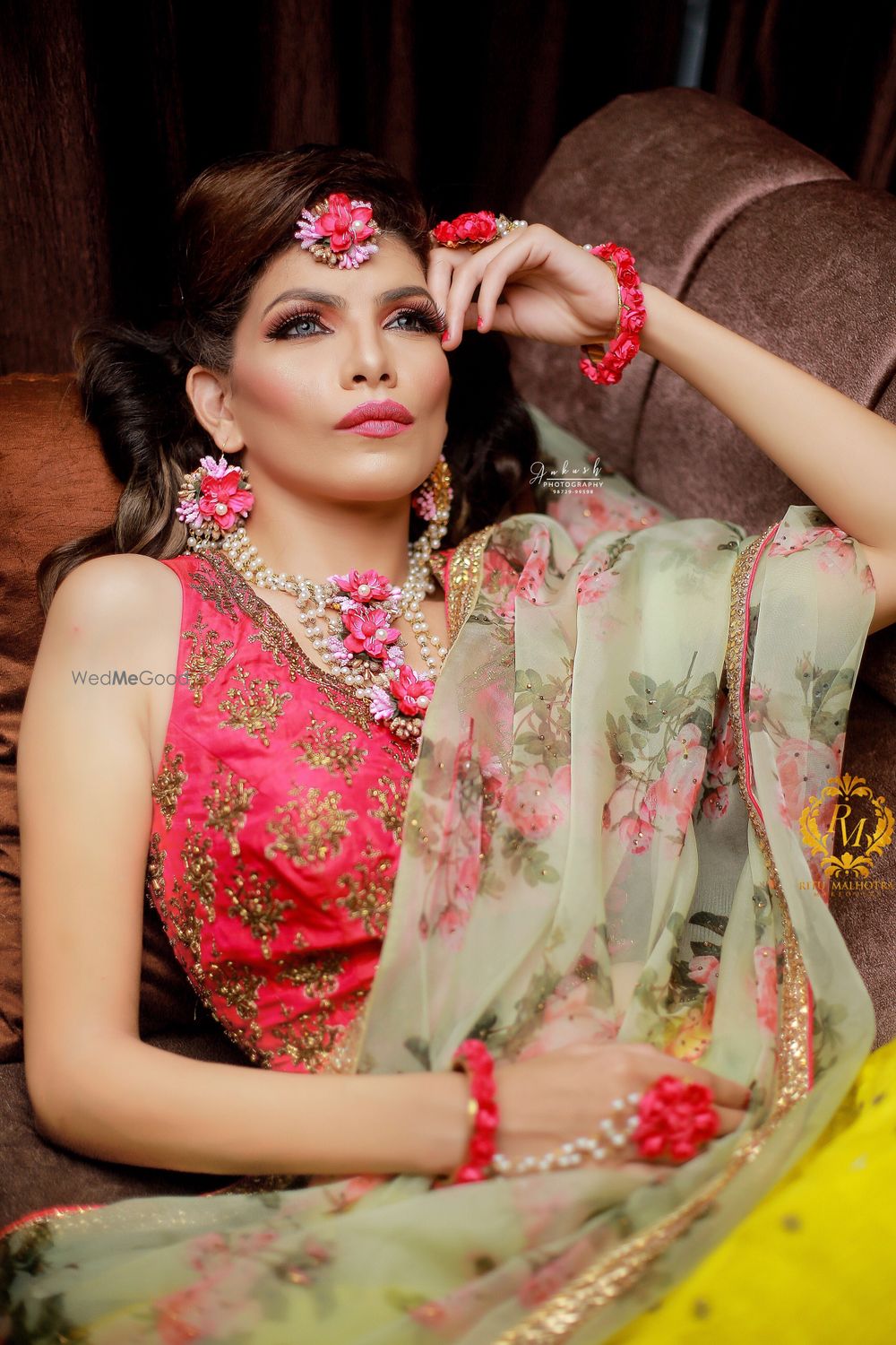 Photo From mehndi look - By Ritu Malhotra Makeovers