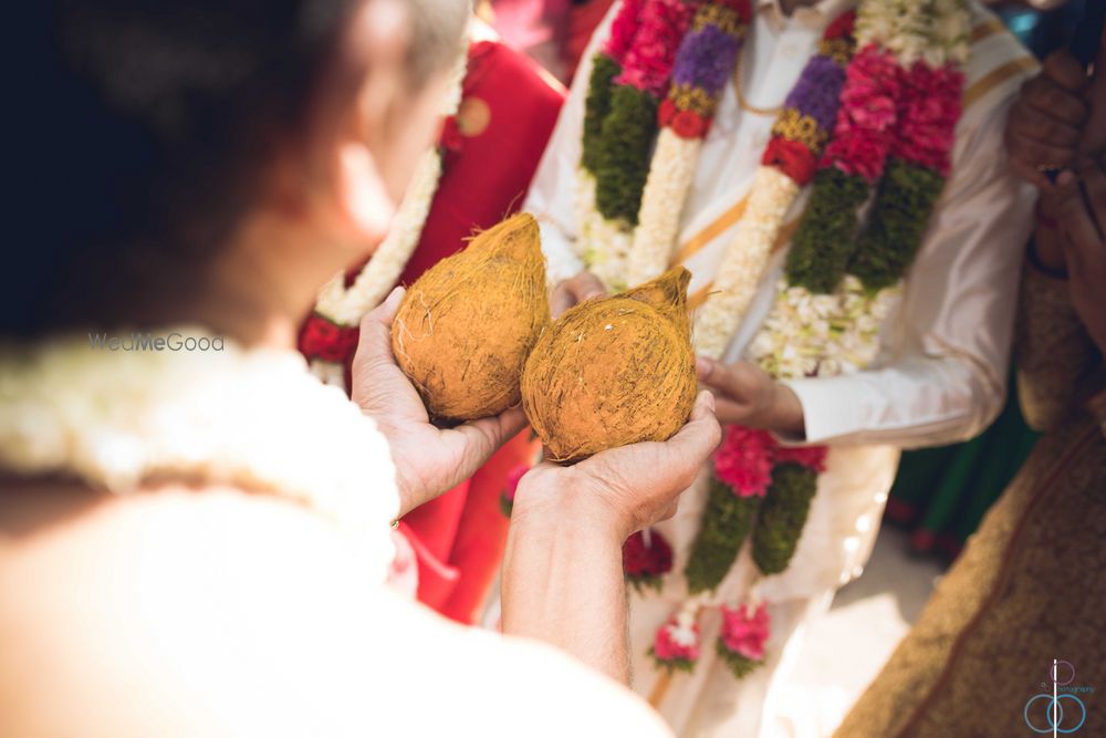 Photo From Doctors <3 Tale  - The Wedding - By Apple Blossoms Photography