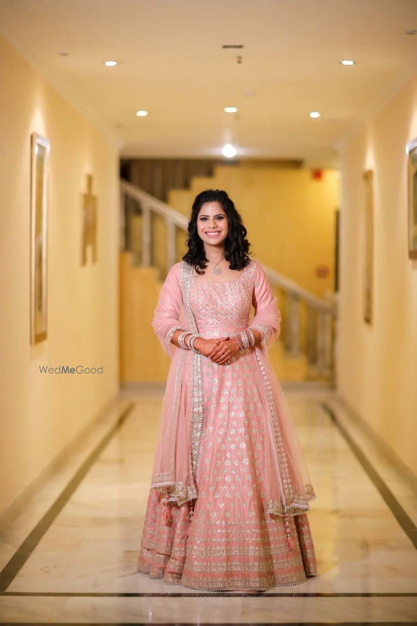 Photo From Bridal Engagement and Wedding looks. - By Makeovers by Anchal