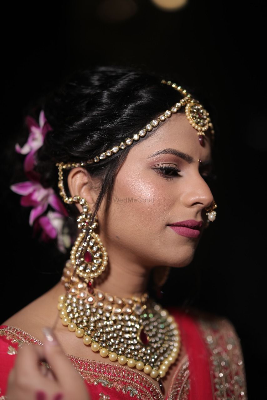 Photo From Bridal Engagement and Wedding looks. - By Makeovers by Anchal