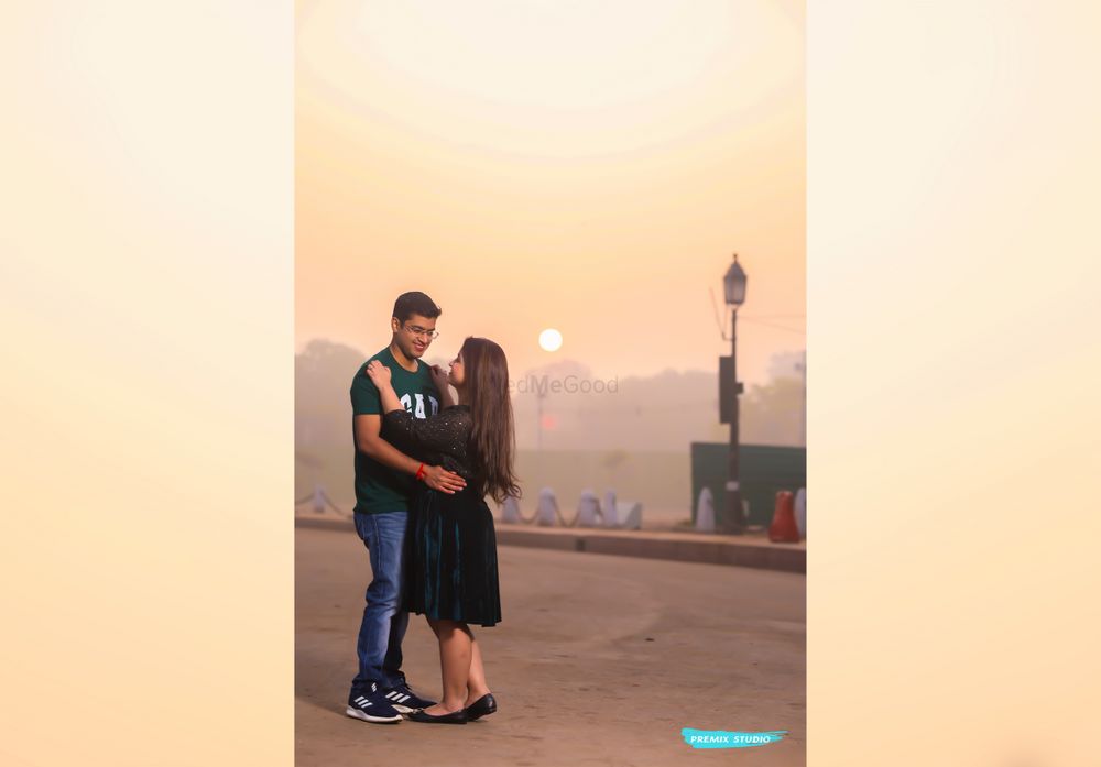 Photo From Delhi City Pre Wedding - By Premix Studio