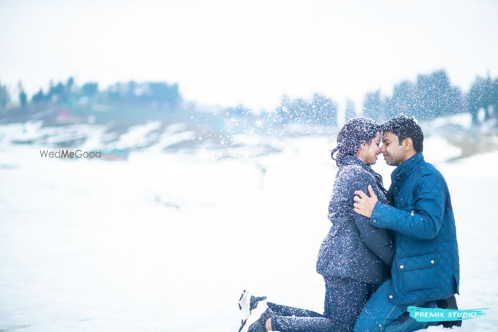 Photo From Gulmarg / Dal Lake Pre Wedding - By Premix Studio