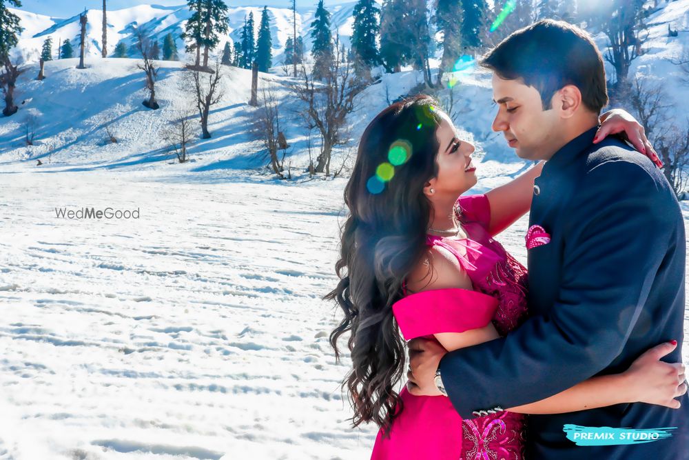 Photo From Gulmarg / Dal Lake Pre Wedding - By Premix Studio