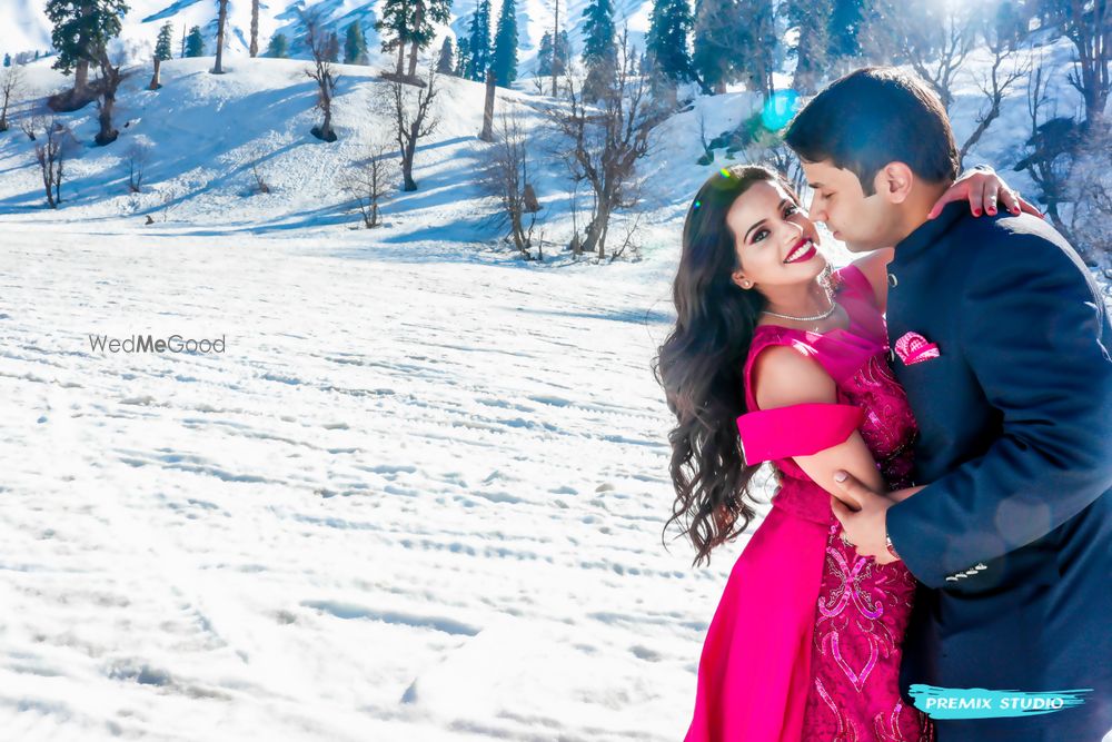 Photo From Gulmarg / Dal Lake Pre Wedding - By Premix Studio