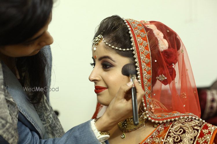 Photo From The Naturalistic Punjabi Bride Bhavika looked lovely on her Sangeet & Wedding - By Nivritti Chandra