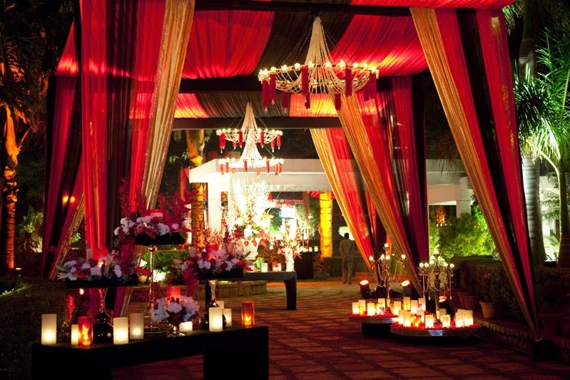Photo of red and black decor