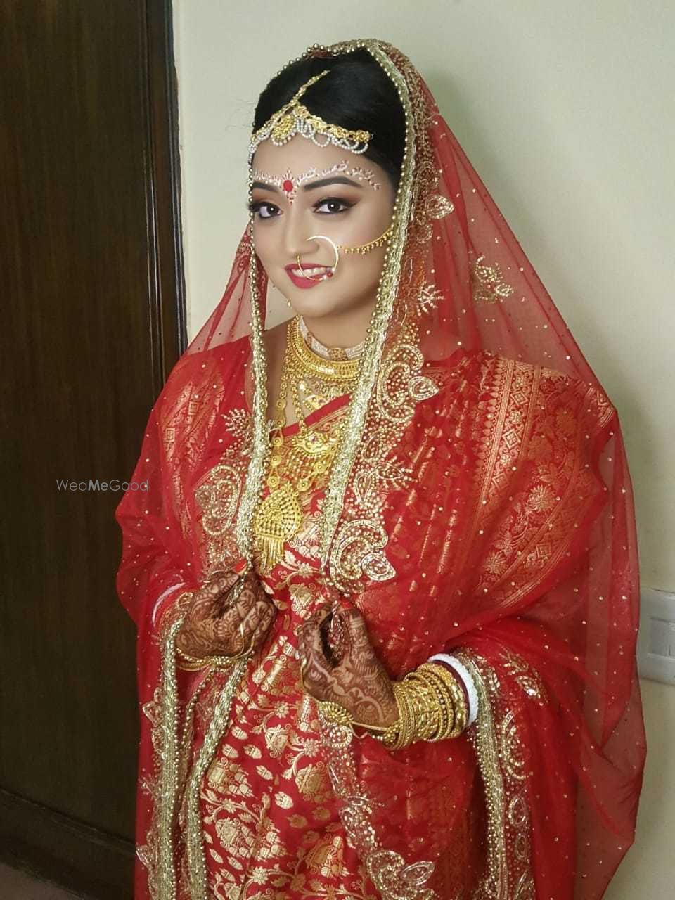 Photo From Doesn't she look like a regal Beauty of Bengal?Bridal makeup by "Tanya Puri". - By Tanya's L'Oreal Salon