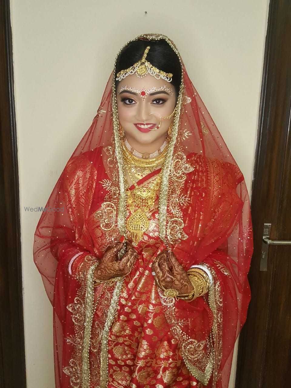 Photo From Doesn't she look like a regal Beauty of Bengal?Bridal makeup by "Tanya Puri". - By Tanya's L'Oreal Salon