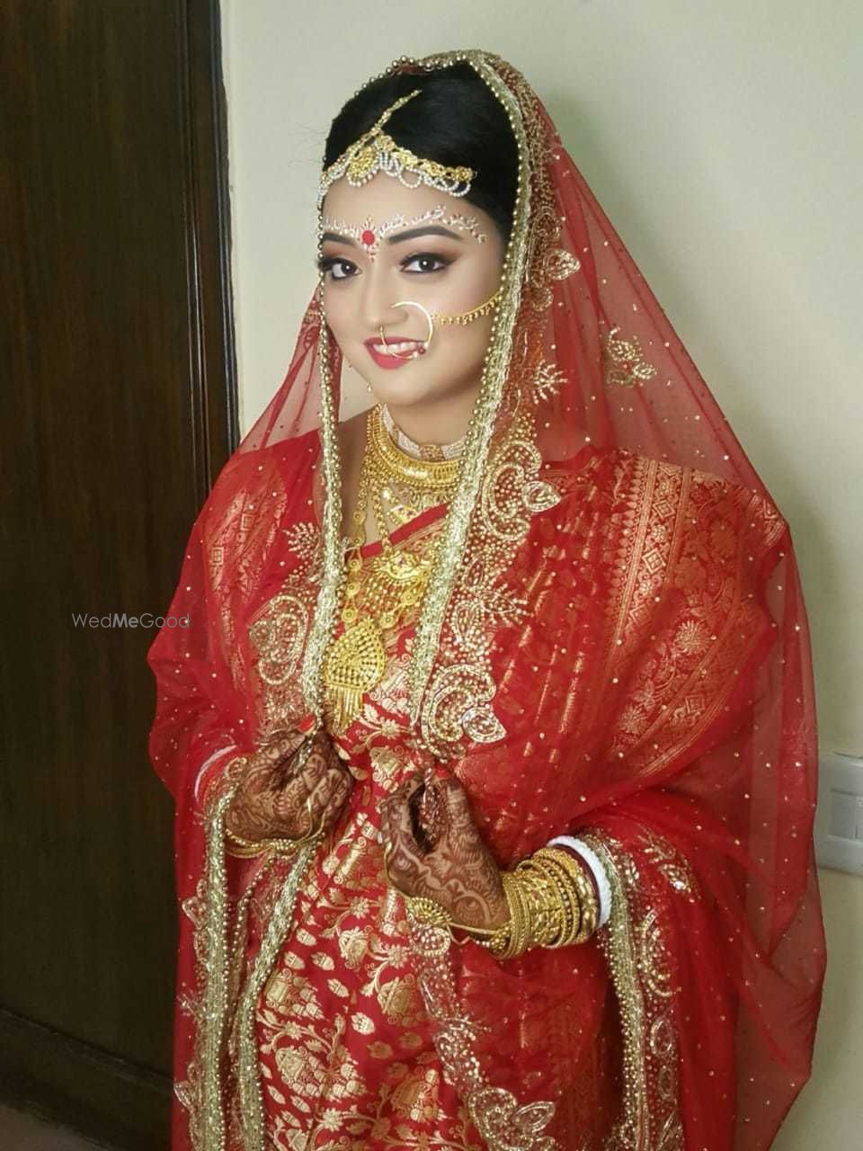 Photo From Doesn't she look like a regal Beauty of Bengal?Bridal makeup by "Tanya Puri". - By Tanya's L'Oreal Salon