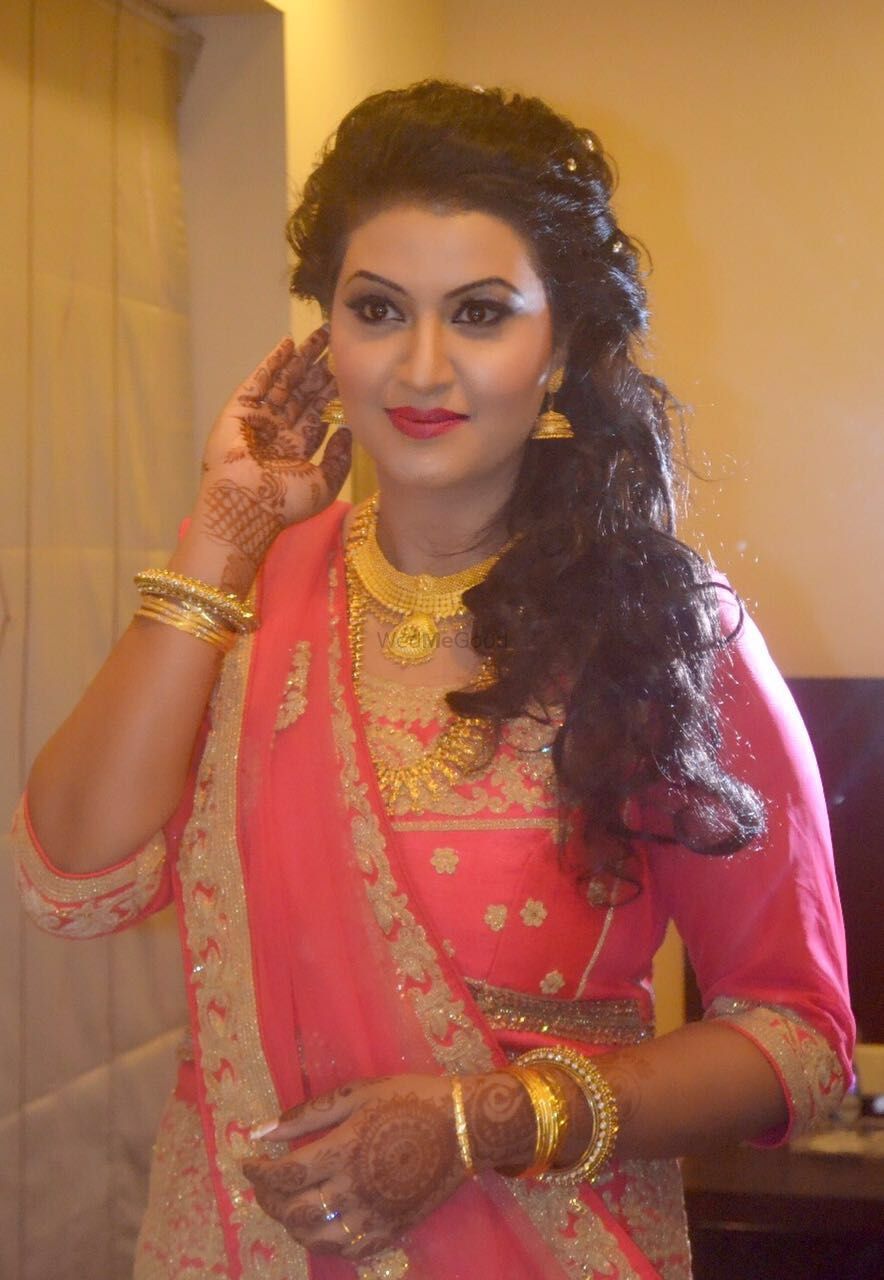 Photo From Engagement and Party Makeups - By Poonam Sharma Gosain Makeovers